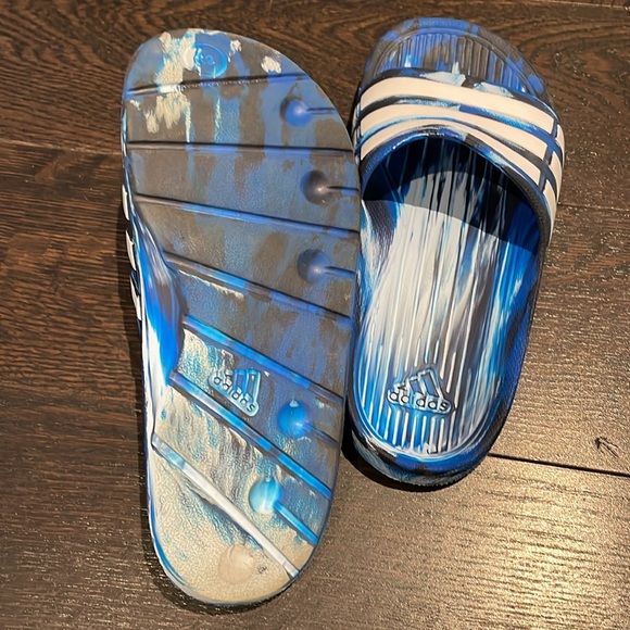 Kids blue marble adidas Slides sz 2 - Picture 3 of 6